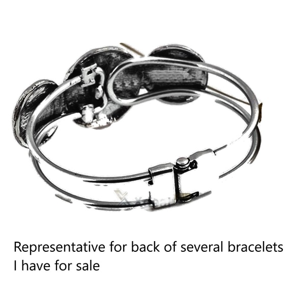 Faux Turquoise Owl Hinged Bracelet NWT - Picture 4 of 4